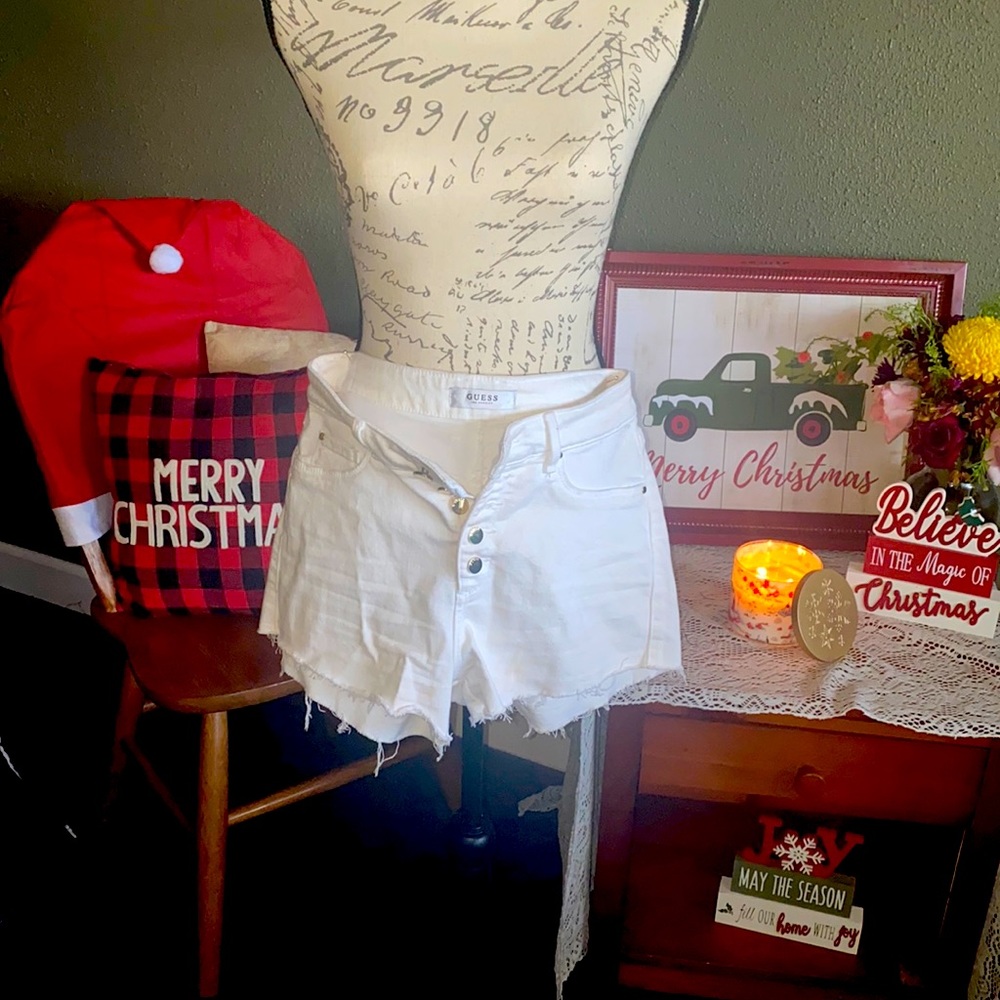 Guess button fly white palm tree bling cutoff shorts. Sz 27 white gold bling